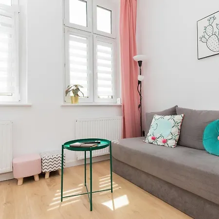 Kamienica Serdynskiego By Renters